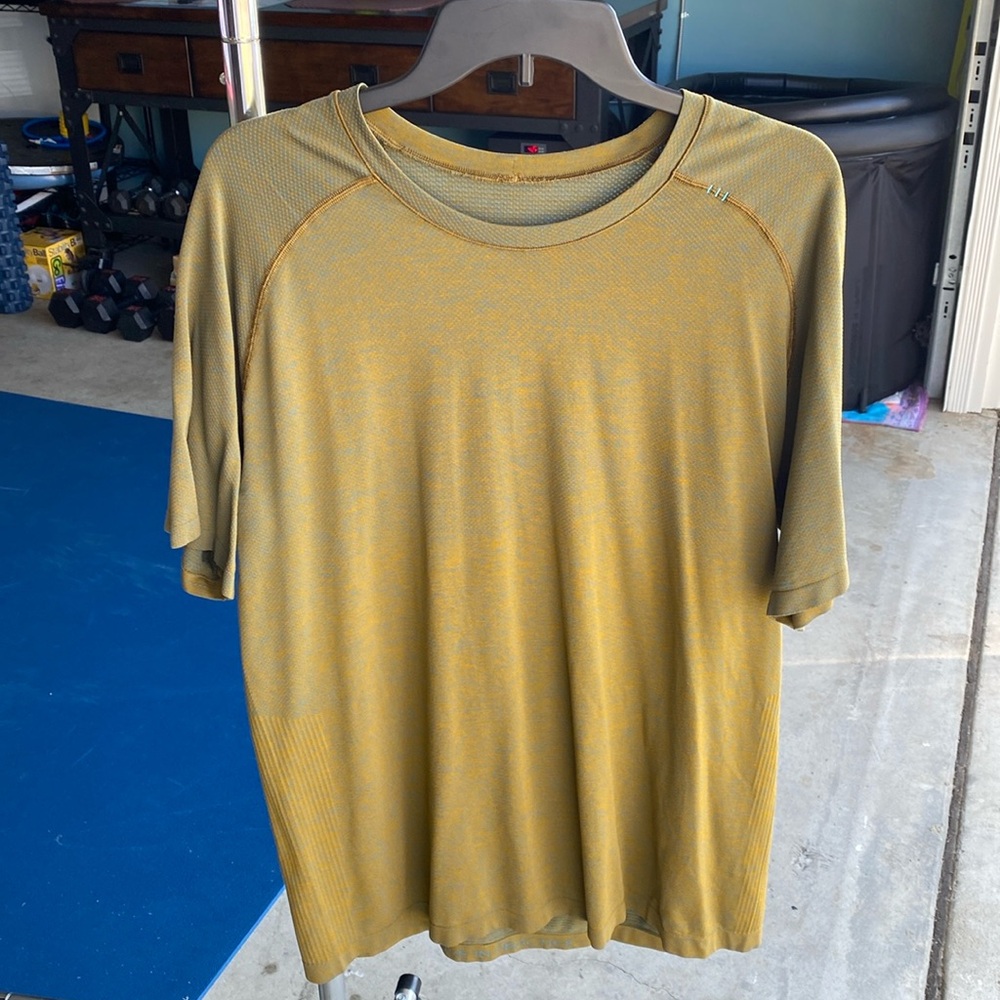 Lululemon Men’s Athletic T
